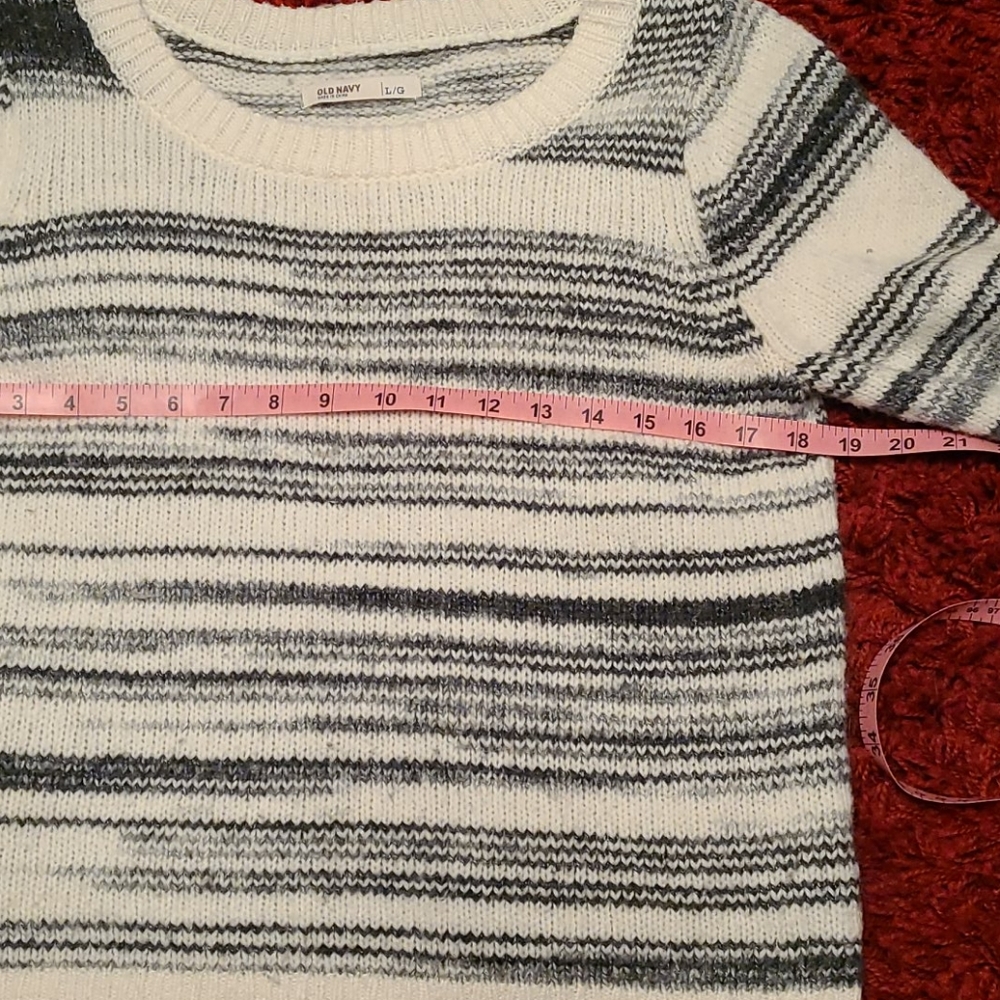 Sweater - Picture 4 of 7